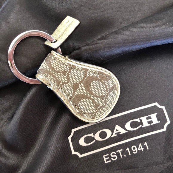 🎉HOST PICK 9/10🎉Coach signature logo fabric key fob. - Picture 2 of 2